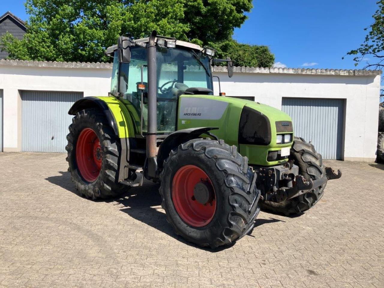 CLAAS Ares 696 - Tractor: foto 1 CLAAS Ares 696 - Tractor: foto 1