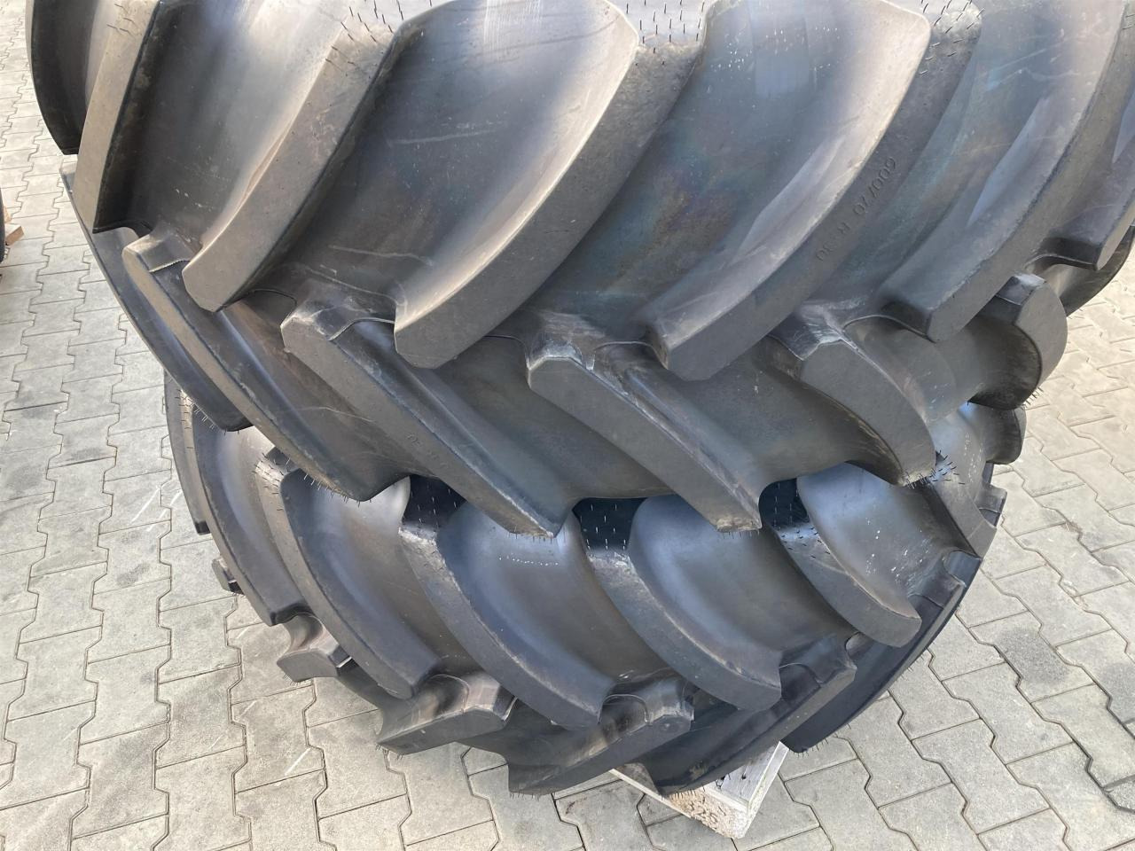 Continental 600/70R30 - Neumático para Maquinaria agrícola: foto 2 Continental 600/70R30 - Neumático para Maquinaria agrícola: foto 2