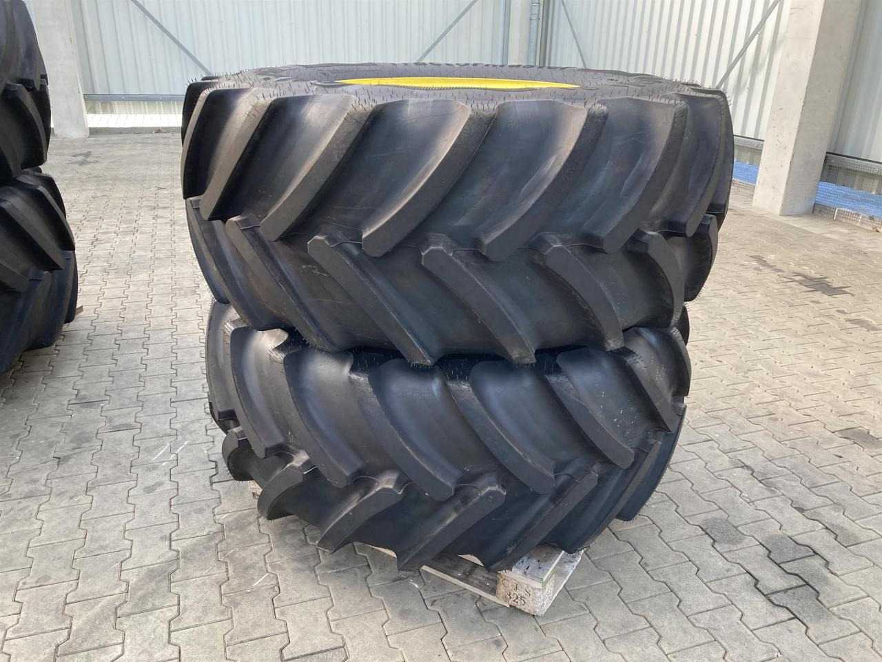 Continental 600/70R30 - Neumático para Maquinaria agrícola: foto 1 Continental 600/70R30 - Neumático para Maquinaria agrícola: foto 1