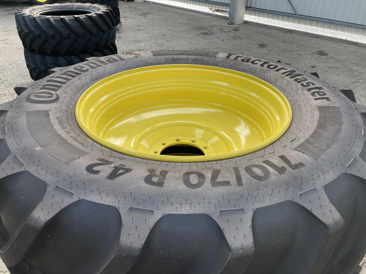 Continental 710/70R42 - Neumático para Maquinaria agrícola: foto 3 Continental 710/70R42 - Neumático para Maquinaria agrícola: foto 3