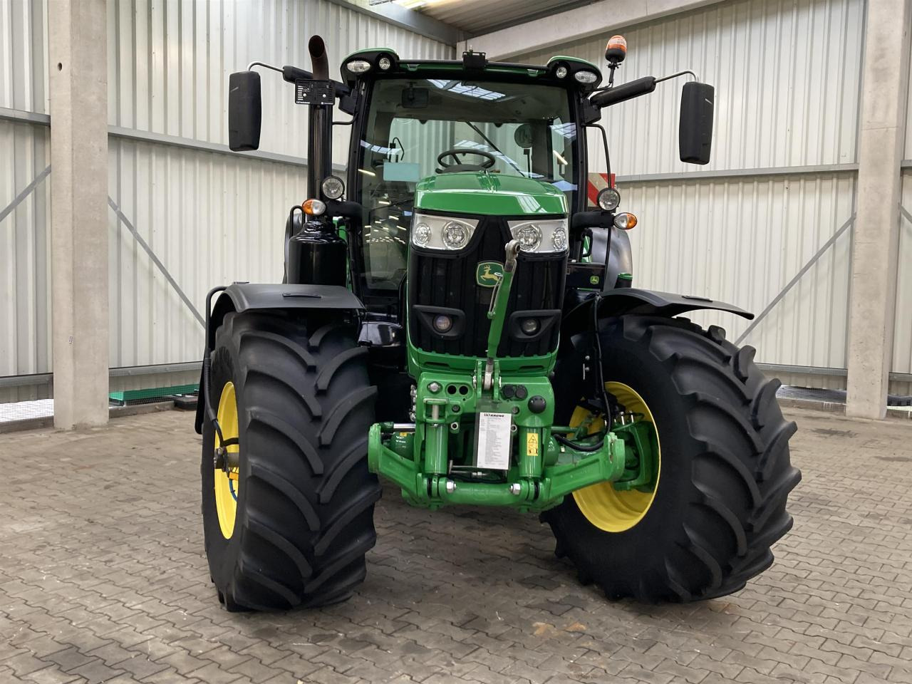 John Deere 6175R - Tractor: foto 3 John Deere 6175R - Tractor: foto 3