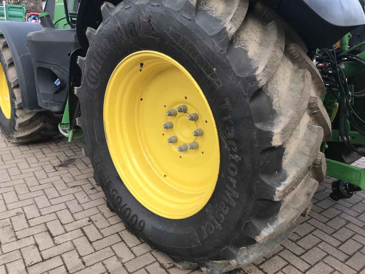 John Deere 6R 140 - Tractor: foto 4 John Deere 6R 140 - Tractor: foto 4