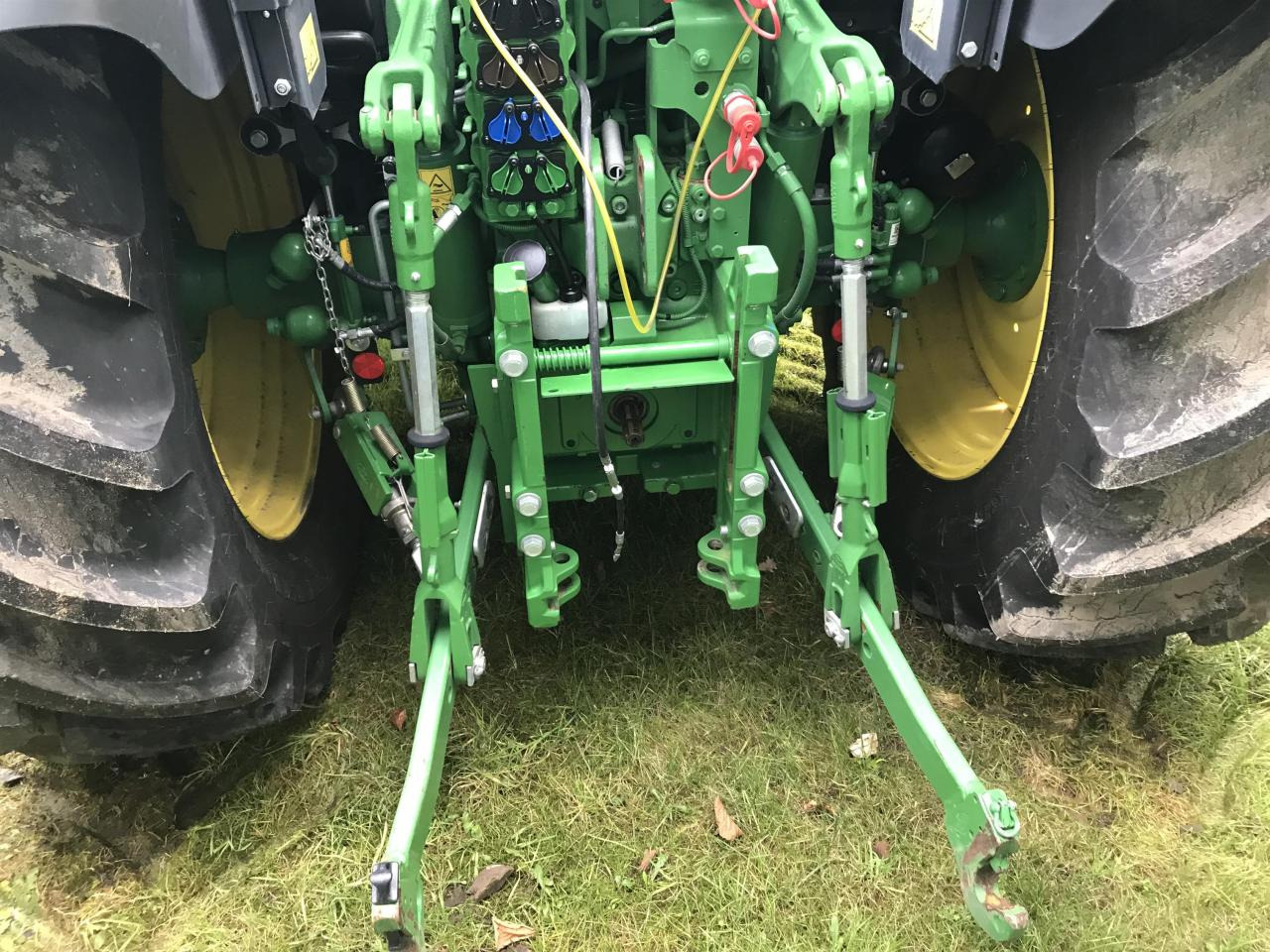 John Deere 6R 140 - Tractor: foto 3 John Deere 6R 140 - Tractor: foto 3