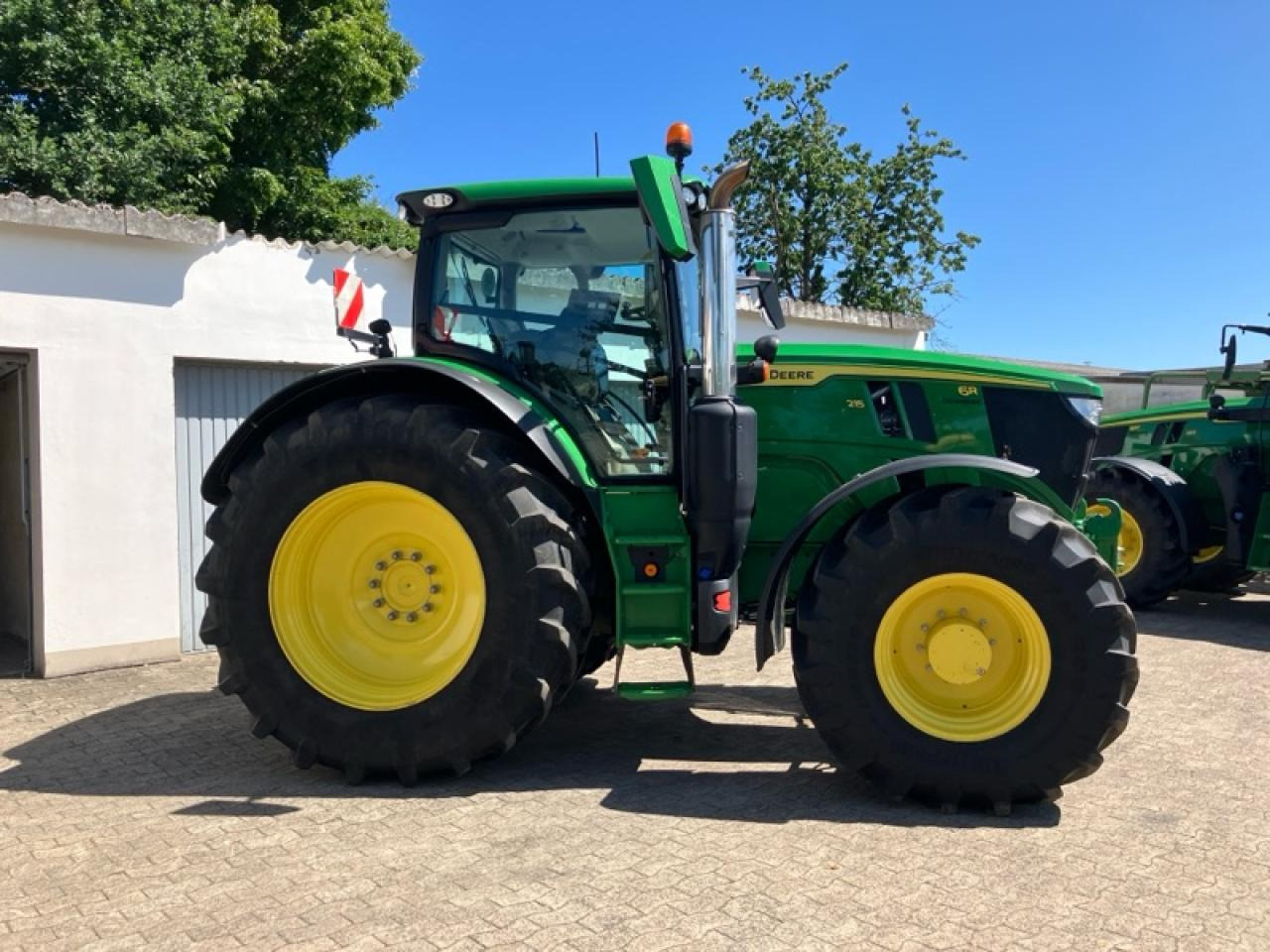 John Deere 6R 215 - Tractor: foto 4 John Deere 6R 215 - Tractor: foto 4