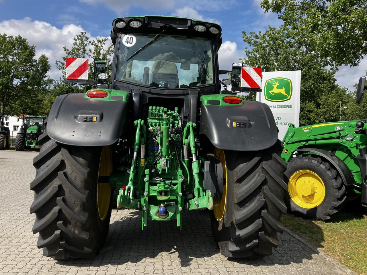 John Deere 6R 250 - Tractor: foto 5 John Deere 6R 250 - Tractor: foto 5