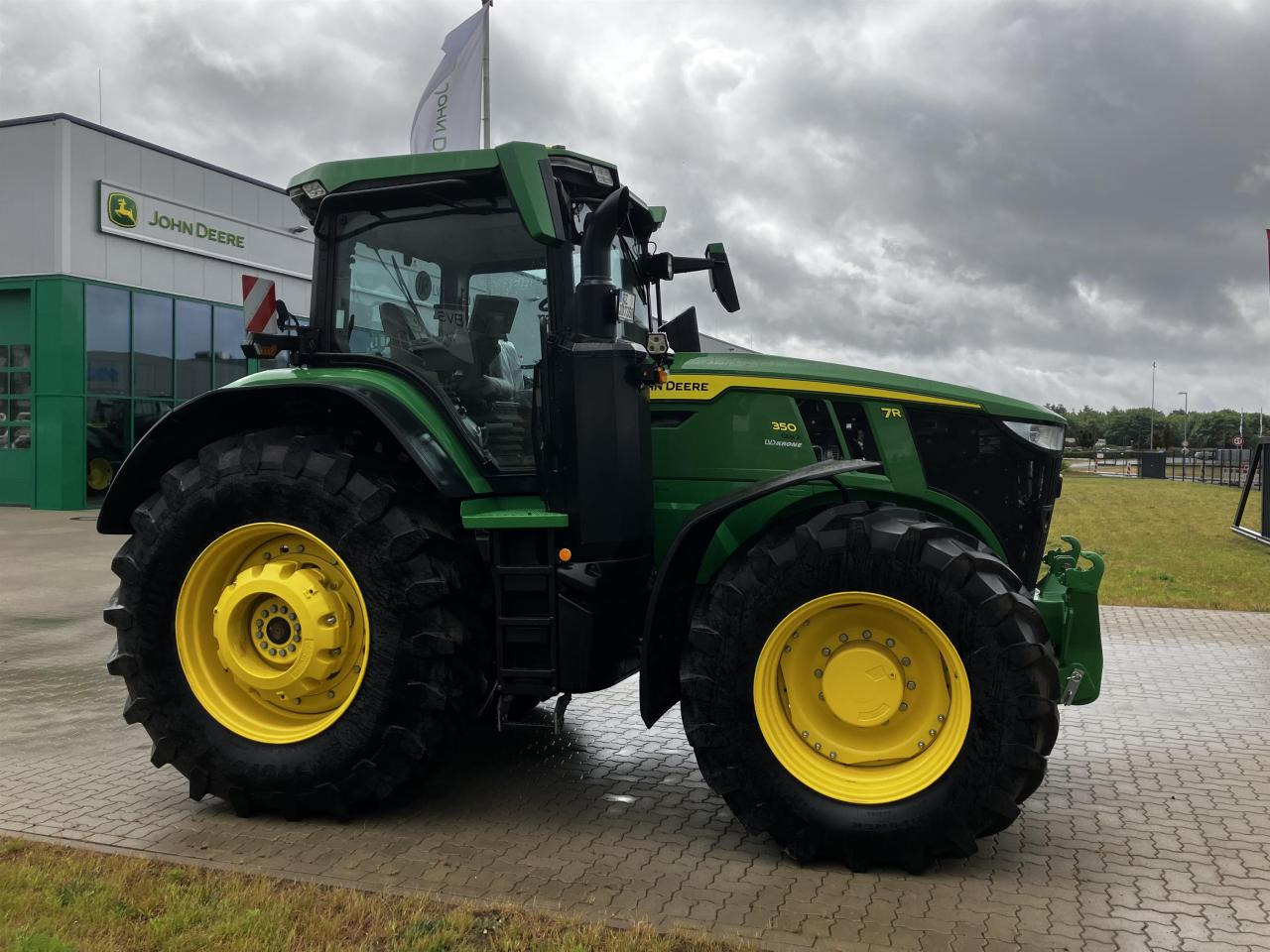 John Deere 7R 350 - Tractor: foto 2 John Deere 7R 350 - Tractor: foto 2