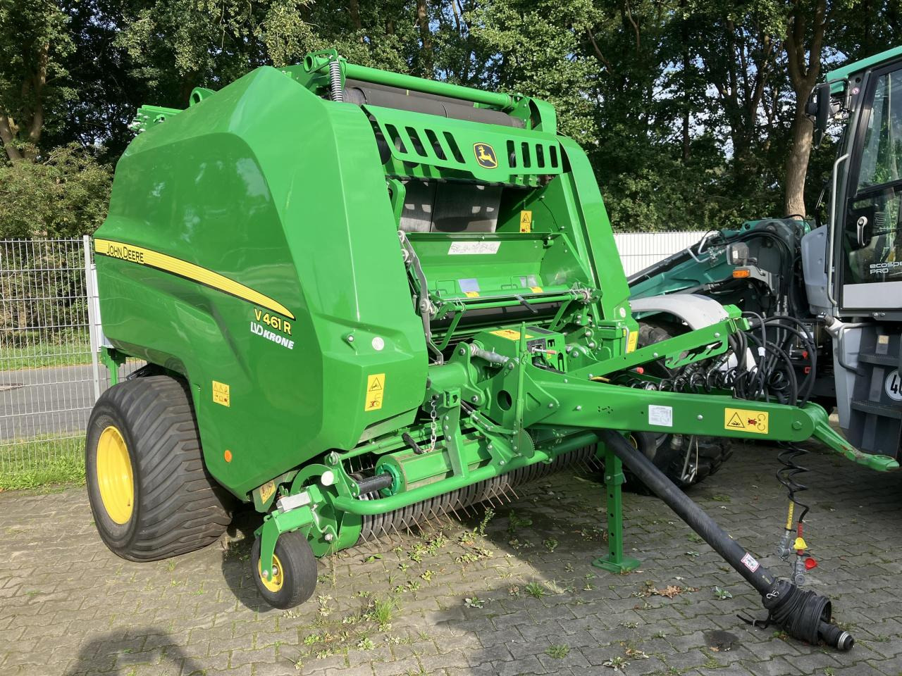 John Deere V461R - Rotoempacadora: foto 1 John Deere V461R - Rotoempacadora: foto 1