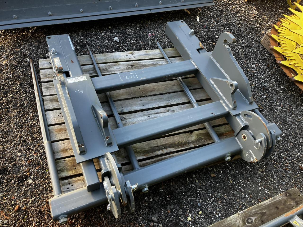 Kramer Ballenspieß klappbar EURO - Cargador frontal para tractor: foto 2 Kramer Ballenspieß klappbar EURO - Cargador frontal para tractor: foto 2