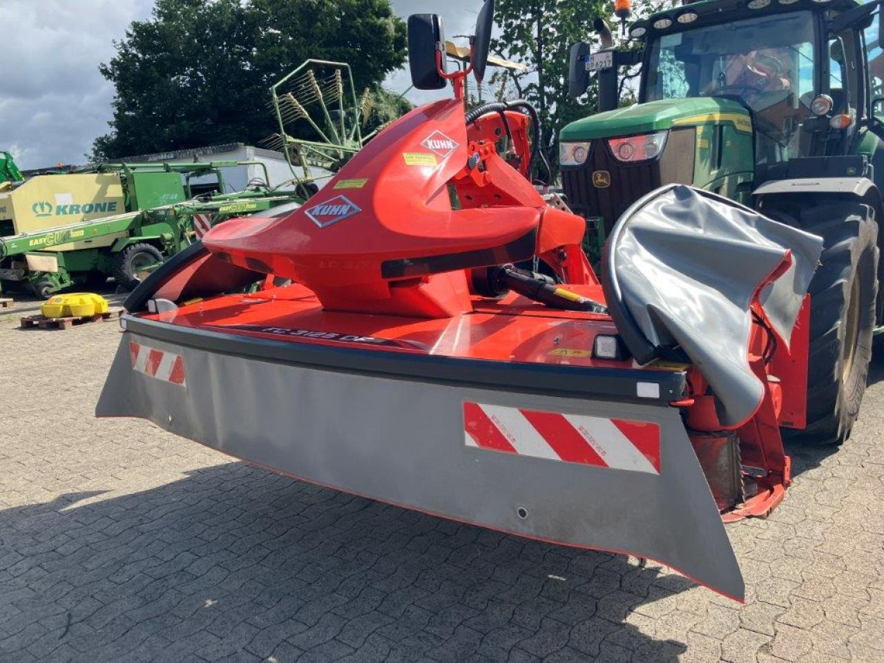 Kuhn FC9330D-RA - Segadora: foto 5 Kuhn FC9330D-RA - Segadora: foto 5