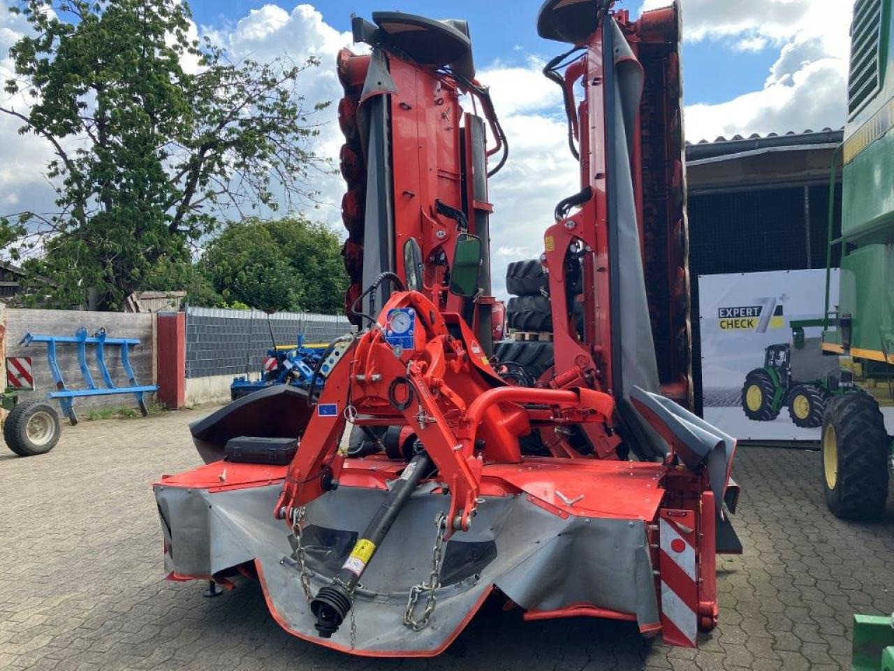 Kuhn FC9330D-RA - Segadora: foto 1 Kuhn FC9330D-RA - Segadora: foto 1