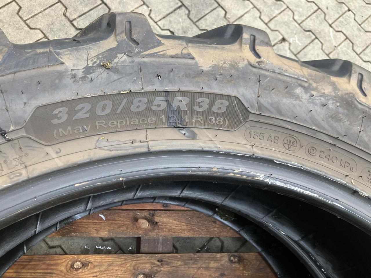Michelin 320/85R38 - Neumático para Maquinaria agrícola: foto 4 Michelin 320/85R38 - Neumático para Maquinaria agrícola: foto 4