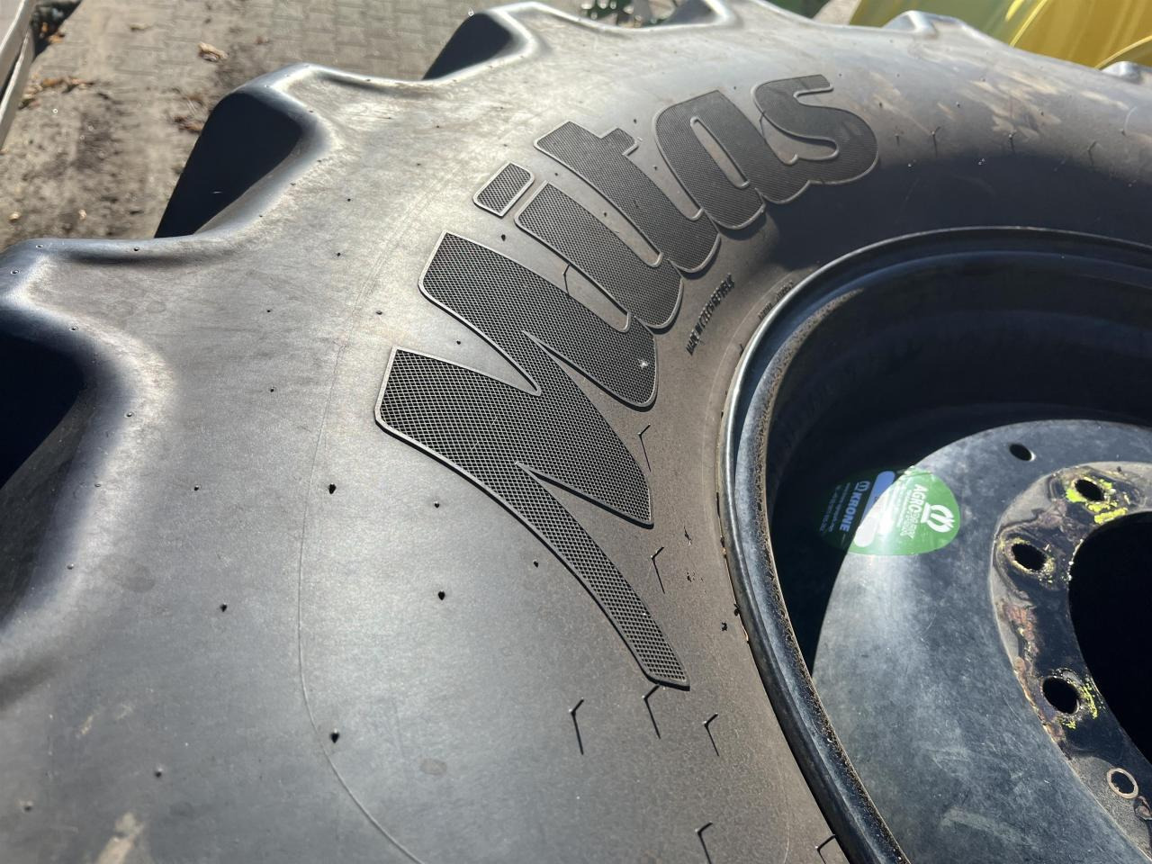 Mitas 600/70R30 - Neumático para Maquinaria agrícola: foto 3 Mitas 600/70R30 - Neumático para Maquinaria agrícola: foto 3