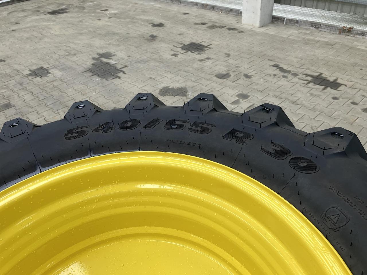 Trelleborg 540/65R30 - Neumático para Maquinaria agrícola: foto 2 Trelleborg 540/65R30 - Neumático para Maquinaria agrícola: foto 2