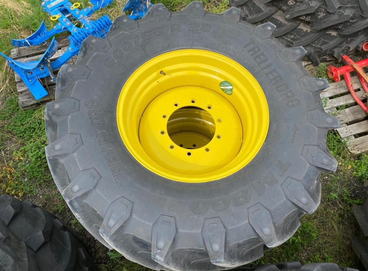 Trelleborg 600/65R28 - Neumático para Maquinaria agrícola: foto 1 Trelleborg 600/65R28 - Neumático para Maquinaria agrícola: foto 1