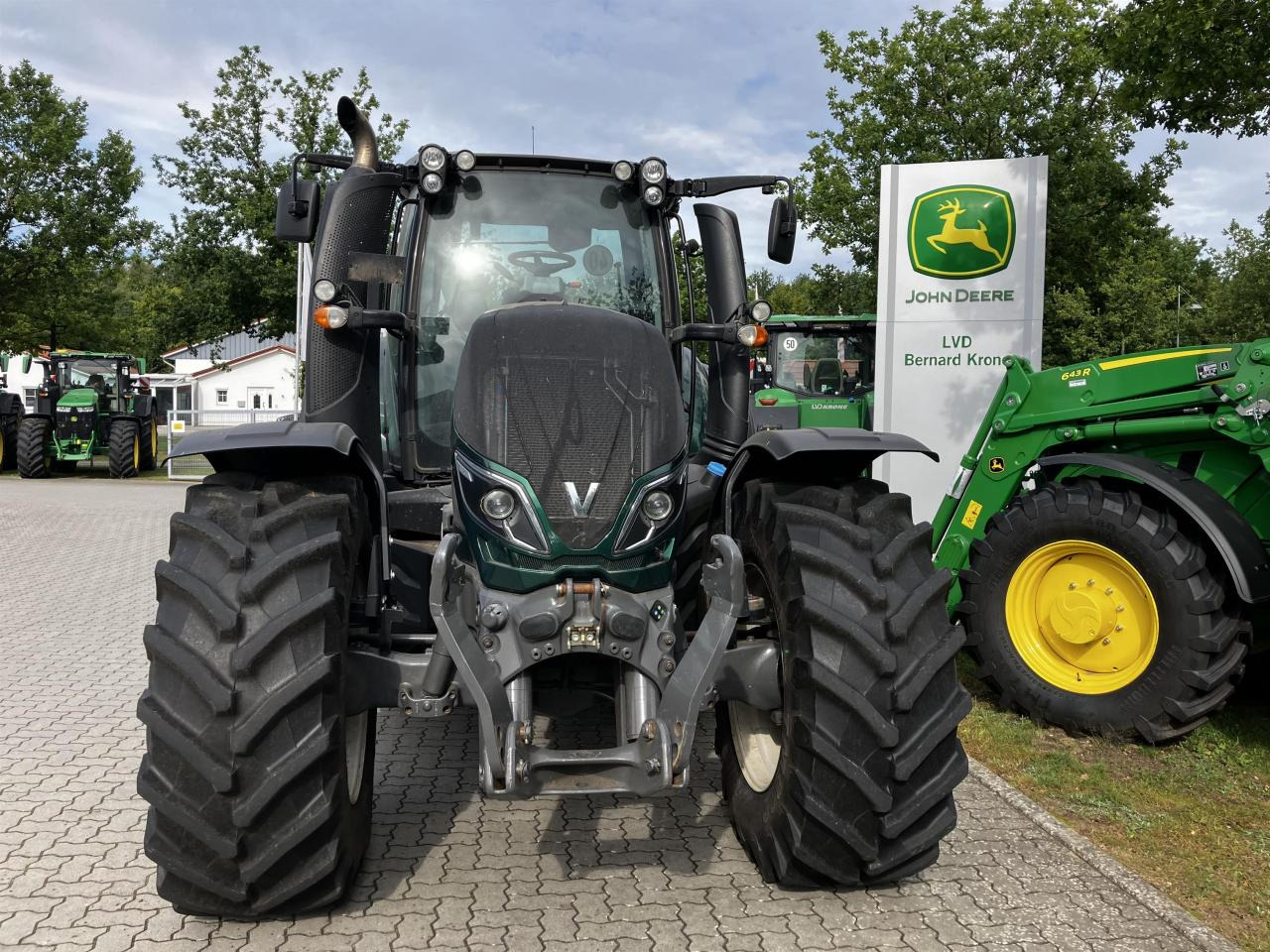 Valtra T174 Versu - Tractor: foto 3 Valtra T174 Versu - Tractor: foto 3