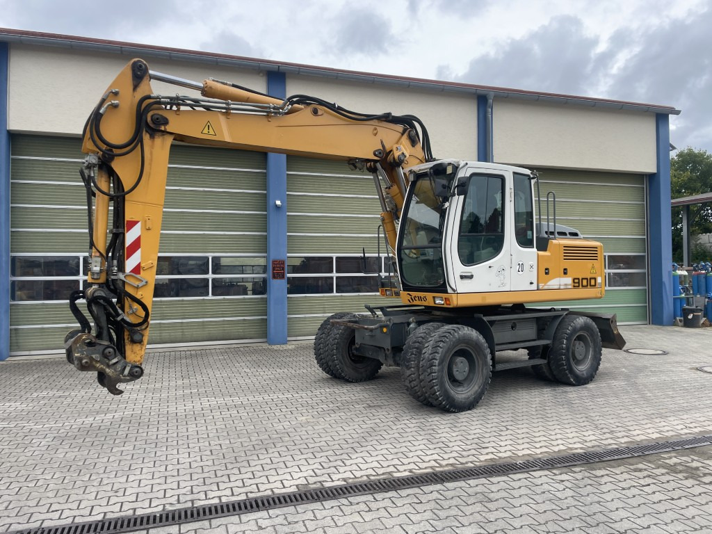 Liebherr A 900 C Litronic - Excavadora de ruedas: foto 1 Liebherr A 900 C Litronic - Excavadora de ruedas: foto 1