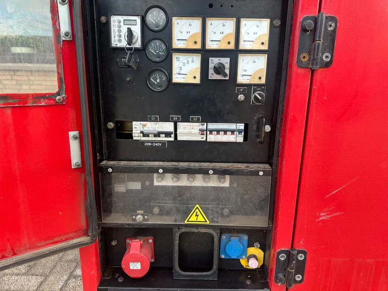 Atlas-Copco QAS 38 Yanmar Mecc Alte Spa 40 kVA Silent generatorset - Generador industriale: foto 3 Atlas-Copco QAS 38 Yanmar Mecc Alte Spa 40 kVA Silent generatorset - Generador industriale: foto 3