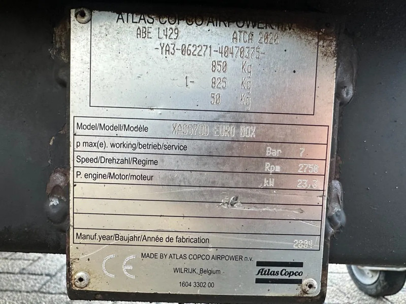 Atlas-Copco XAS 57 DD Deutz 3 m3 / min 23 kW 7 Bar Mobiele Diesel Compressor op aanhanger - Compresor de aire: foto 3 Atlas-Copco XAS 57 DD Deutz 3 m3 / min 23 kW 7 Bar Mobiele Diesel Compressor op aanhanger - Compresor de aire: foto 3