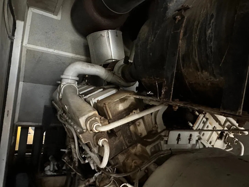 Generador industriale Cummins KTA 38 G5 Leroy Somer 1000 kVA Silent generatorset in container: foto 11