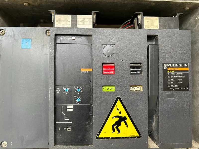 Generador industriale Cummins KTA 38 G5 Leroy Somer 1000 kVA Silent generatorset in container: foto 13