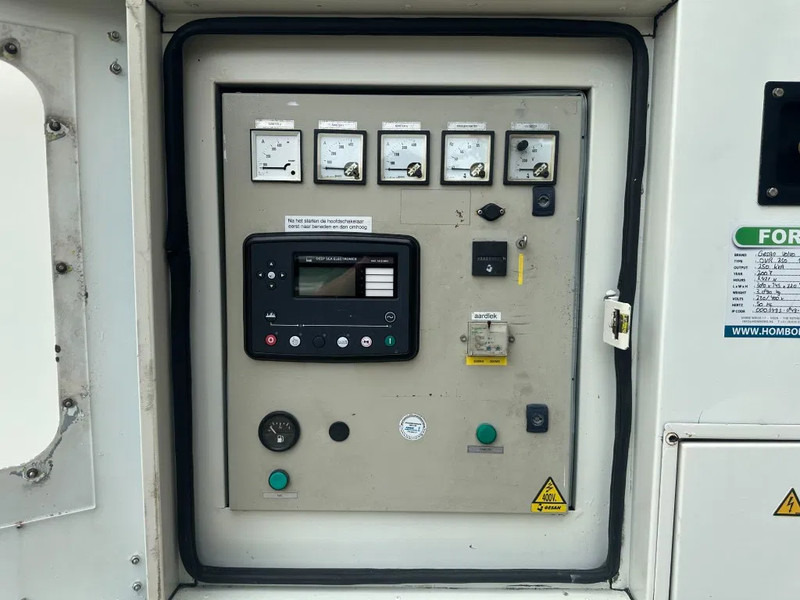 GESAN DVR 250 Volvo Stamford 275 kVA Silent Rental generatorset - Generador industriale: foto 4 GESAN DVR 250 Volvo Stamford 275 kVA Silent Rental generatorset - Generador industriale: foto 4