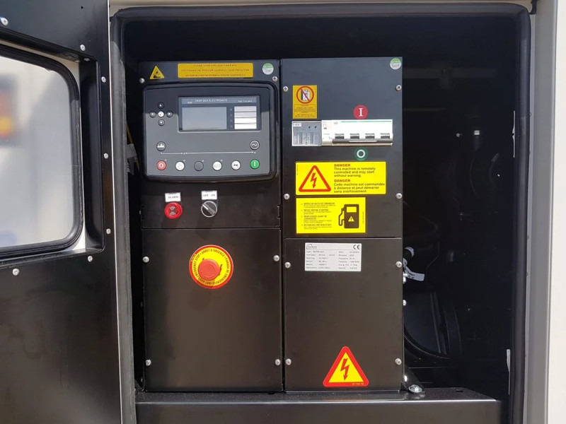 Himoinsa HFW60 Iveco Stamford 60 kVA Supersilent generatorset New ! - Generador industriale: foto 5 Himoinsa HFW60 Iveco Stamford 60 kVA Supersilent generatorset New ! - Generador industriale: foto 5