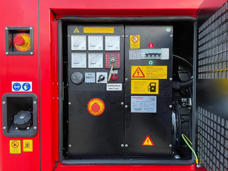 Himoinsa HYW 45 Yanmar Stamford 45 kVA Supersilent Rental generatorset as New ! - Generador industriale: foto 4 Himoinsa HYW 45 Yanmar Stamford 45 kVA Supersilent Rental generatorset as New ! - Generador industriale: foto 4