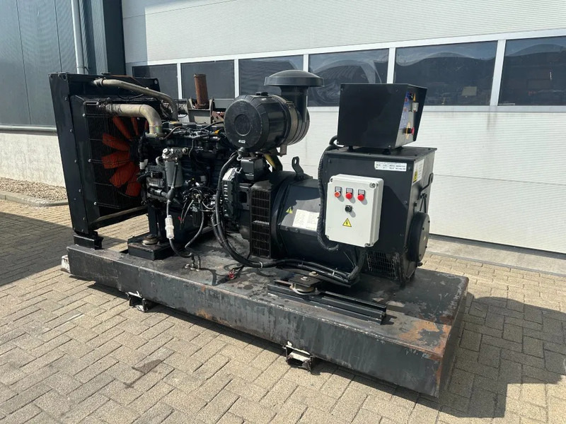 Himoinsa Iveco NEF 60 TE2 Stamford 200 kVA generatorset - Generador industriale: foto 3 Himoinsa Iveco NEF 60 TE2 Stamford 200 kVA generatorset - Generador industriale: foto 3