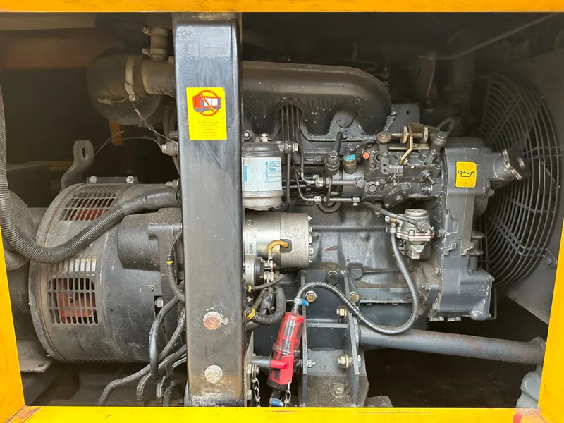 Himoinsa Iveco Stamford 40 kVA Silent generatorset - Generador industriale: foto 4 Himoinsa Iveco Stamford 40 kVA Silent generatorset - Generador industriale: foto 4