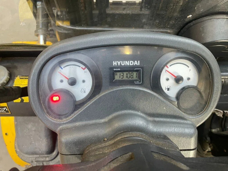 Hyundai 30L-7A 3 ton Triplex Sideshift Positioner LPG Heftruck - Carretilla elevadora de gas: foto 4 Hyundai 30L-7A 3 ton Triplex Sideshift Positioner LPG Heftruck - Carretilla elevadora de gas: foto 4