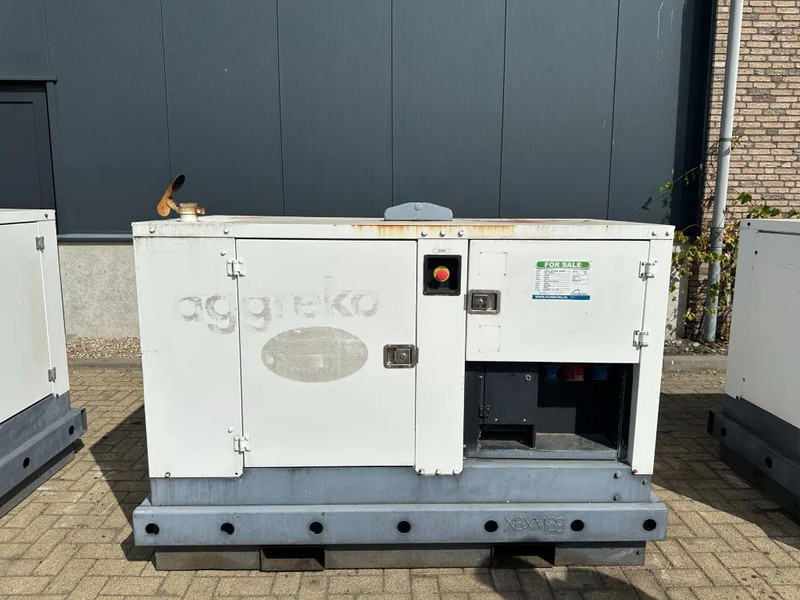Iveco FPT F32 AM1A Leroy Somer 32 kVA Silent generatorset 216 hours ! - Generador industriale: foto 1 Iveco FPT F32 AM1A Leroy Somer 32 kVA Silent generatorset 216 hours ! - Generador industriale: foto 1