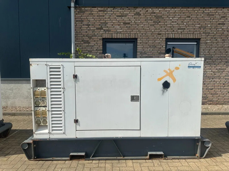 Iveco FPT NEF45 SM1A.A004 Stamford 60 kVA Silent Rental generatorset - Generador industriale: foto 1 Iveco FPT NEF45 SM1A.A004 Stamford 60 kVA Silent Rental generatorset - Generador industriale: foto 1