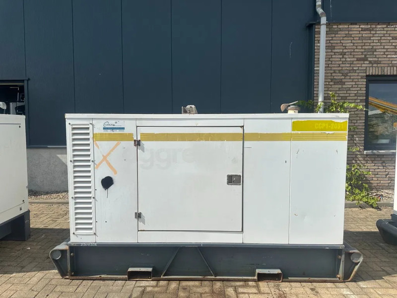Iveco FPT NEF45 SM1A.A004 Stamford 60 kVA Silent Rental generatorset - Generador industriale: foto 1 Iveco FPT NEF45 SM1A.A004 Stamford 60 kVA Silent Rental generatorset - Generador industriale: foto 1