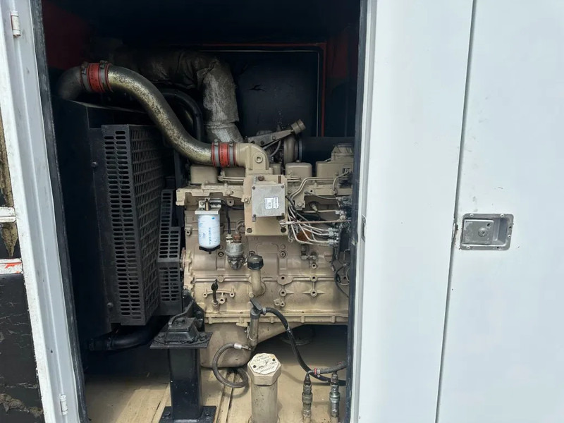 Iveco FPT Stamford 125 kVA Silent Rental generatorset - Generador industriale: foto 5 Iveco FPT Stamford 125 kVA Silent Rental generatorset - Generador industriale: foto 5