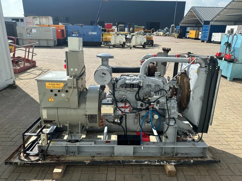 Iveco GE 8061 SRI 25.05 Leroy Somer 125 kVA generatorset - Generador industriale: foto 3 Iveco GE 8061 SRI 25.05 Leroy Somer 125 kVA generatorset - Generador industriale: foto 3