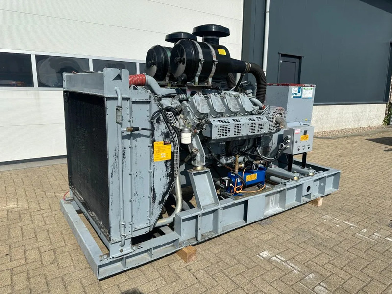 Iveco GE 8281 SRI27 00A71 Mecc Alte Spa 450 kVA generatorset ex Emergency 160 hours - Generador industriale: foto 4 Iveco GE 8281 SRI27 00A71 Mecc Alte Spa 450 kVA generatorset ex Emergency 160 hours - Generador industriale: foto 4