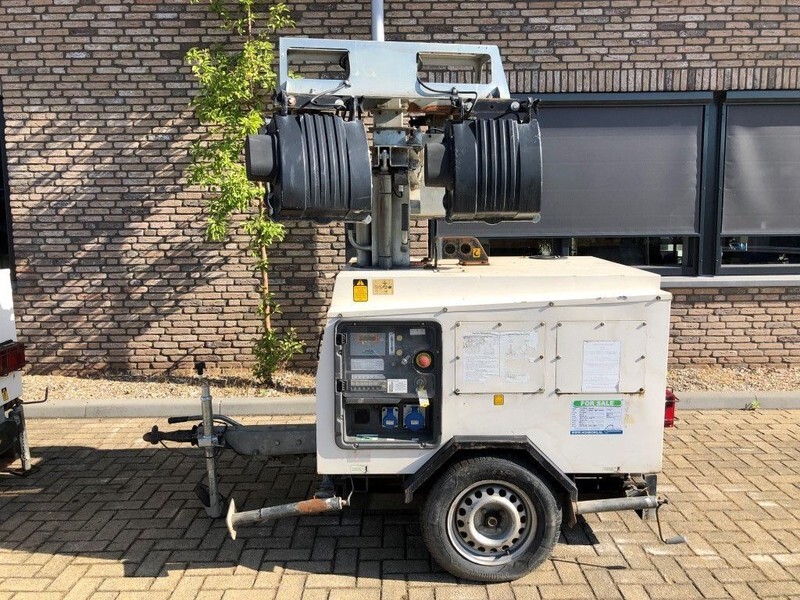 Kubota Bruno 9 meter mobiele light tower lichtmast aggregaat - Torre de iluminación: foto 1 Kubota Bruno 9 meter mobiele light tower lichtmast aggregaat - Torre de iluminación: foto 1