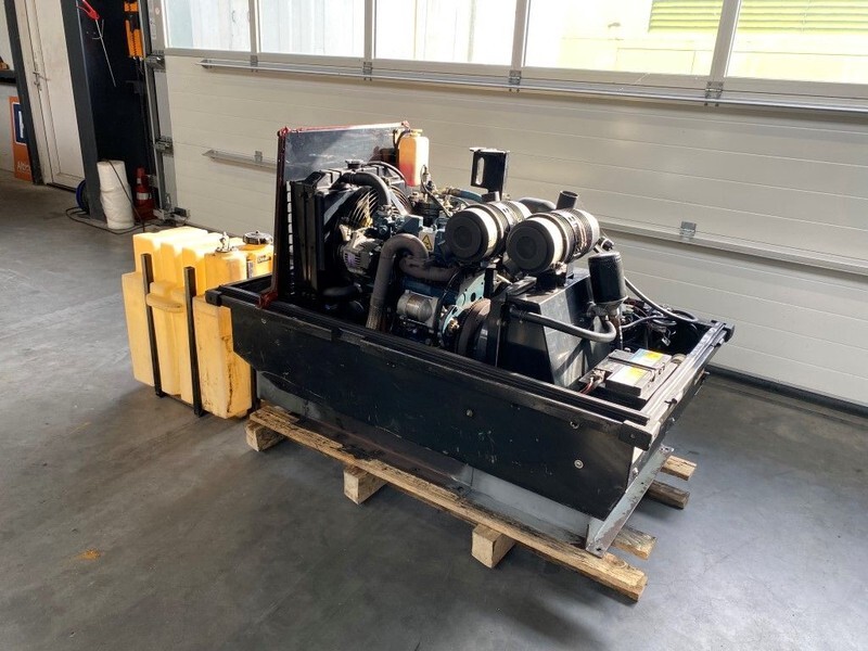 Kubota D1105 Sullair 15.5 kW 7 bar diesel schroefcompressor met nakoeler - Compresor de aire: foto 2 Kubota D1105 Sullair 15.5 kW 7 bar diesel schroefcompressor met nakoeler - Compresor de aire: foto 2