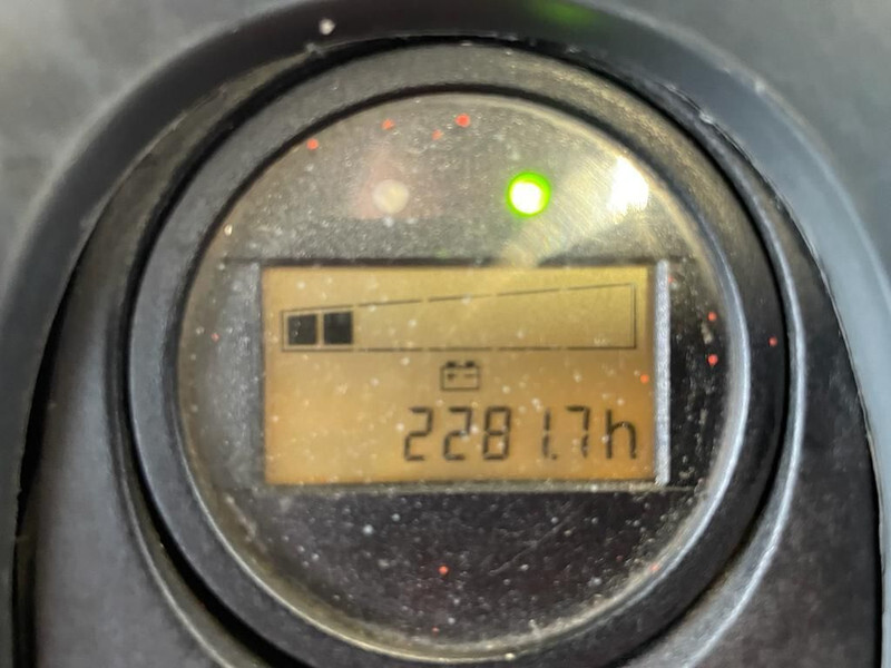 Apilador Linde D08 Stapelaar 1.8 ton 210 cm Hefhoogte Stapelaar: foto 11 Apilador Linde D08 Stapelaar 1.8 ton 210 cm Hefhoogte Stapelaar: foto 11