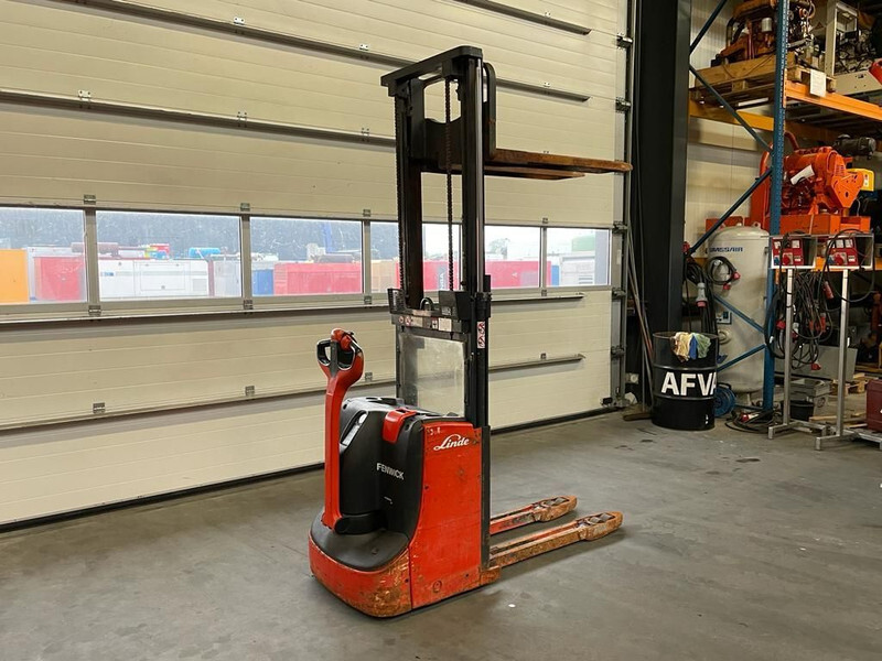 Apilador Linde D08 Stapelaar 1.8 ton 210 cm Hefhoogte Stapelaar: foto 14 Apilador Linde D08 Stapelaar 1.8 ton 210 cm Hefhoogte Stapelaar: foto 14