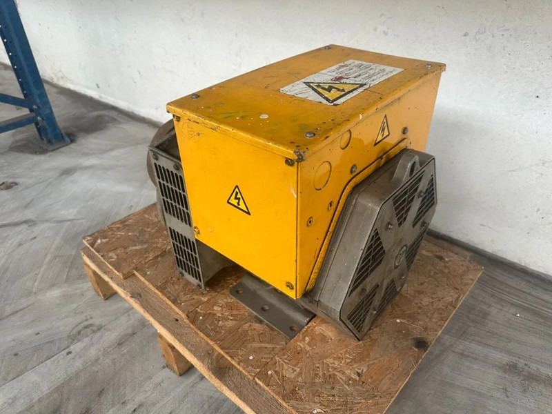 Stamford BC.I164D2 15 kVa Stamford Dubbel gelagerd Double Bearing generatordeel Alternator - Generador industriale: foto 5 Stamford BC.I164D2 15 kVa Stamford Dubbel gelagerd Double Bearing generatordeel Alternator - Generador industriale: foto 5