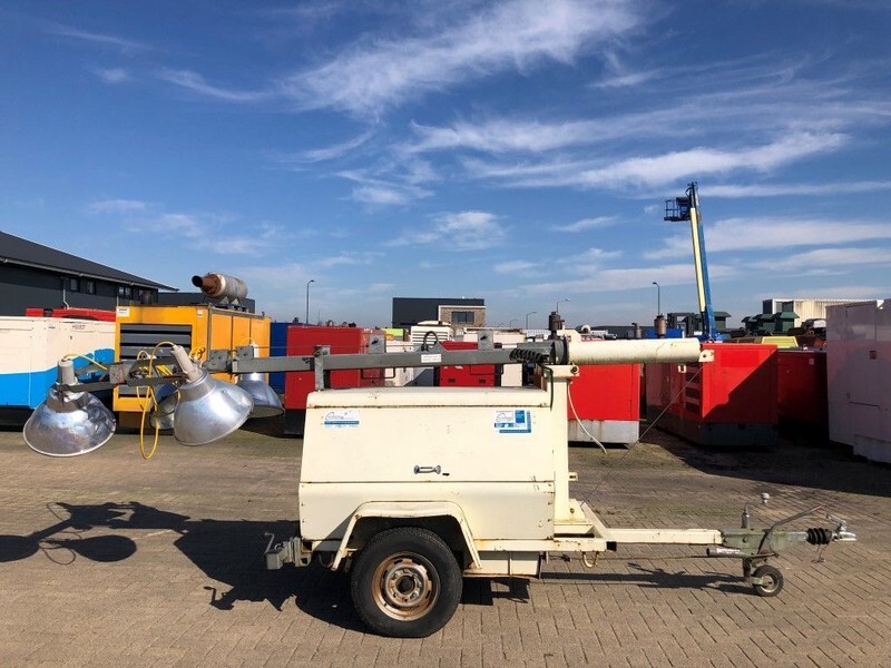 Terex Kubota Leroy Somer 7 kVA lichtmast aggregaat light tower - Torre de iluminación: foto 1 Terex Kubota Leroy Somer 7 kVA lichtmast aggregaat light tower - Torre de iluminación: foto 1