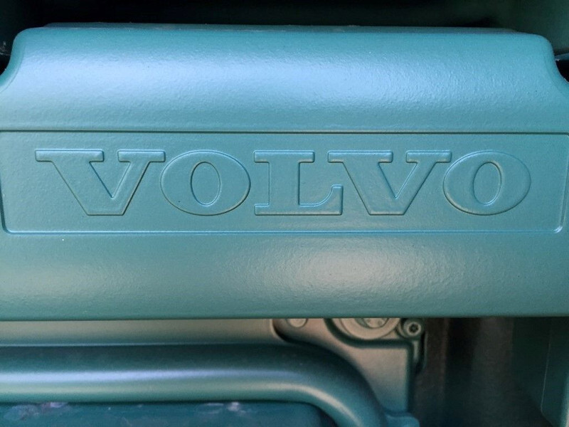 Generador industriale Volvo Stamford 550 KVA TAD 1641 GE Super Silent Nieuw: foto 16 Generador industriale Volvo Stamford 550 KVA TAD 1641 GE Super Silent Nieuw: foto 16
