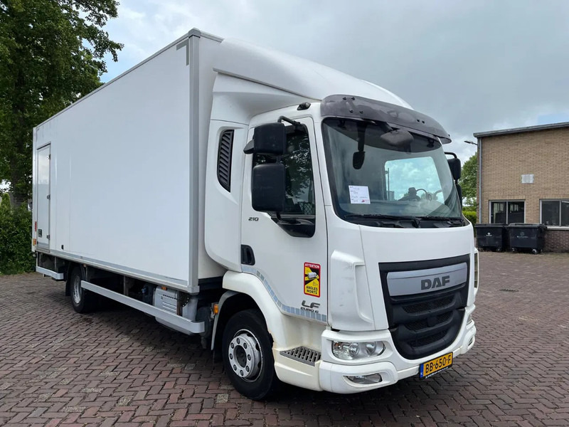 DAF LF 210 FA EURO 6 - Camión caja cerrada: foto 1 DAF LF 210 FA EURO 6 - Camión caja cerrada: foto 1