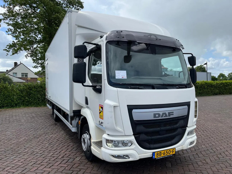DAF LF 210 FA EURO 6 - Camión caja cerrada: foto 2 DAF LF 210 FA EURO 6 - Camión caja cerrada: foto 2
