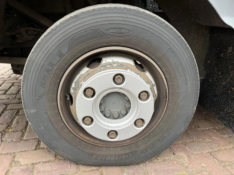 Camión caja cerrada Mercedes-Benz Atego 816: foto 18