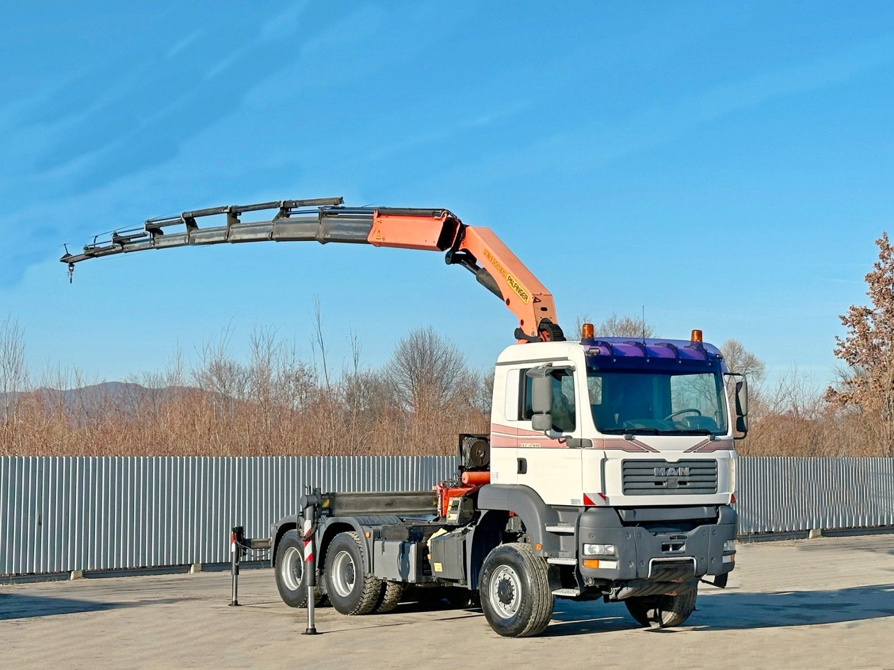 MAN TGA 33.480* Sattelzugmaschine * PK 33002-EH - Cabeza tractora: foto 2 MAN TGA 33.480* Sattelzugmaschine * PK 33002-EH - Cabeza tractora: foto 2