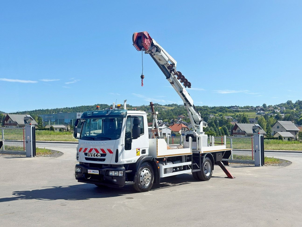 Iveco Eurocargo 120E22 * Bohrgerät auf LKW + FUNK *TOP - Camión, Camión grúa: foto 2 Iveco Eurocargo 120E22 * Bohrgerät auf LKW + FUNK *TOP - Camión, Camión grúa: foto 2