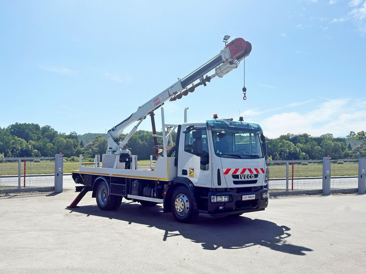 Iveco Eurocargo 120E22 * Bohrgerät auf LKW + FUNK *TOP - Camión, Camión grúa: foto 1 Iveco Eurocargo 120E22 * Bohrgerät auf LKW + FUNK *TOP - Camión, Camión grúa: foto 1