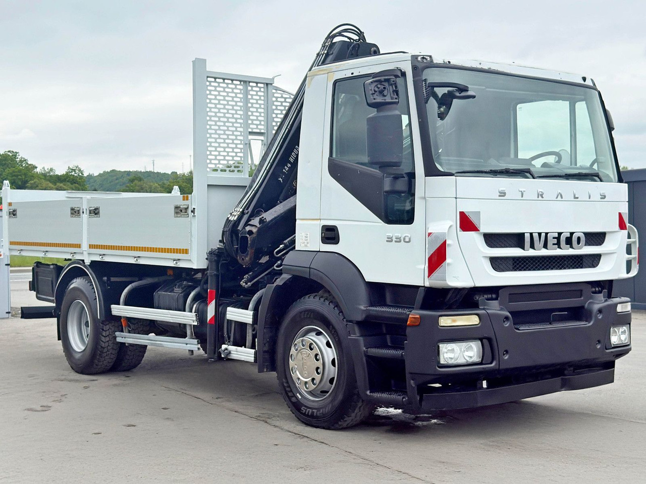 Iveco STRALIS 330 *HIAB 144 BS-3 HIDUO* TOPZUSTAND - Camión grúa: foto 3 Iveco STRALIS 330 *HIAB 144 BS-3 HIDUO* TOPZUSTAND - Camión grúa: foto 3